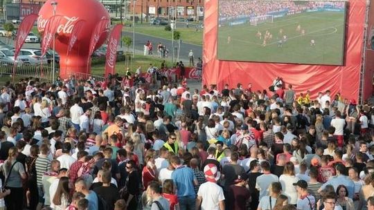 Zaporowa cena za mecze w strefach kibica. Polsat podpadł za EURO 2016