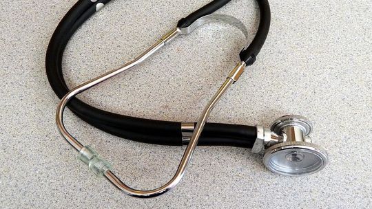 Zapraszają na badania, ale dopiero na miejscu okazuje się o co chodzi. Duża kara dla firmy