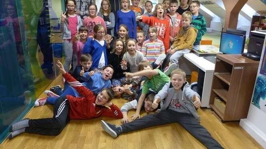 Zaprogramuj robota, stwórz grę w Klubie Kodowania