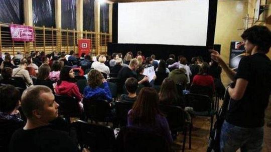 Zaprojektuj plakat 300 filmów dla LAF w Zwierzyńcu