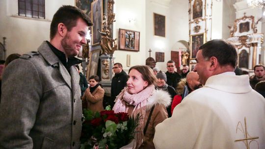Zaręczyli się w Walentynki. "Tak" padło przy relikwiach patrona zakochanych w Lublinie