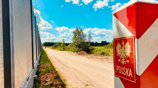 Zarzuty za przemyt ludzi. Zabierali imigrantów z Iraku i Iranu z białoruskiej granicy