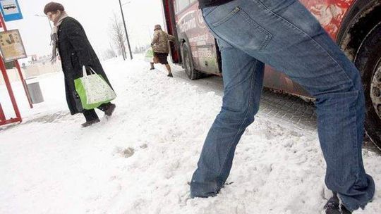 Zasypane przystanki i miejsca parkingowe w Lublinie. "Robimy co możemy"