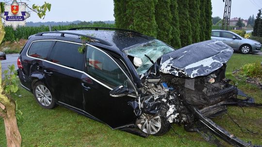 Zatrzymał się na ścianie budynku. 23-latek był pijany