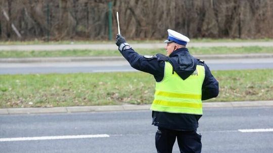 Zatrzymali ciężarowe volvo, a kierowca twardo, że „nic nie musi”. Policja też była twarda