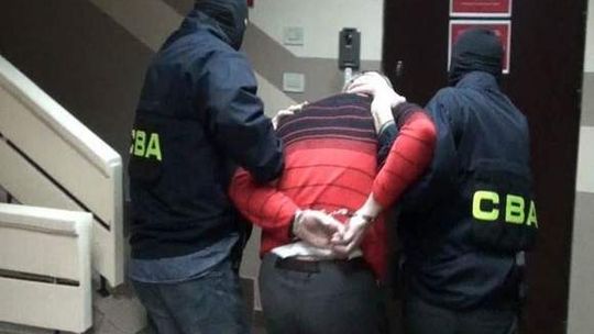 Zatrzymani za fałszywe obligacje usłyszeli zarzuty. Chcieli sprzedać kolejne