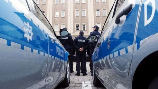 Zatrzymują samochody i oferują sygnety. Uwaga na oszustów drogowych