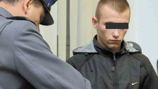 \"Zawiasy\" za śmiertelne pobicie gimnazjalisty w Okunince