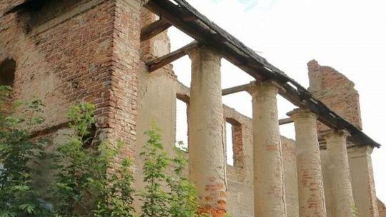 Zawieprzyce: Chcą kupić zabytkową oranżerię