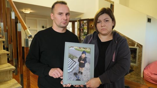 Zawieźli chore dziecko do szpitala. Kilka godzin po wypisie, 1,5-roczny Ksawery zmarł w domu