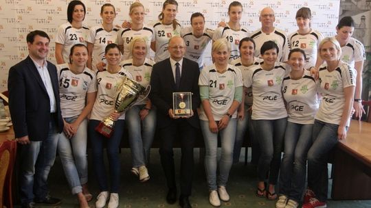 Zawodniczki SPR Lublin w Ratuszu (zdjęcia)