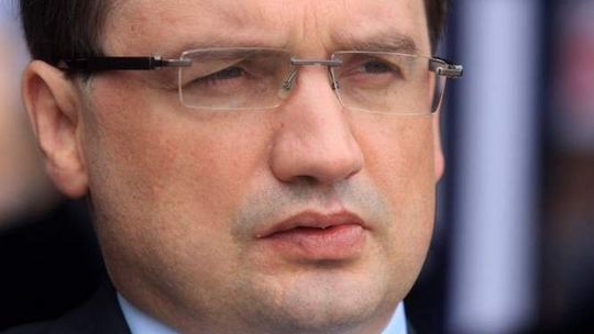 Zbigniew Ziobro donosi za plakaty o Janie Pawle II