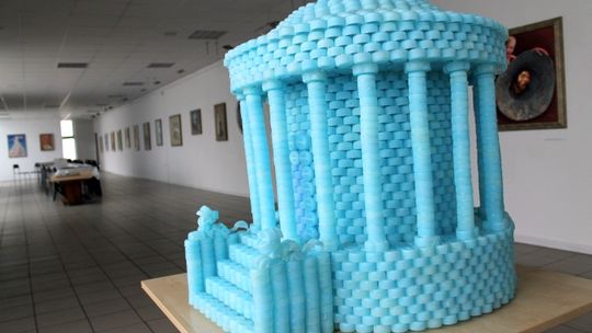 Zbudował Świątynię Sybilli z 3 tys. nakrętek po Cisowiance