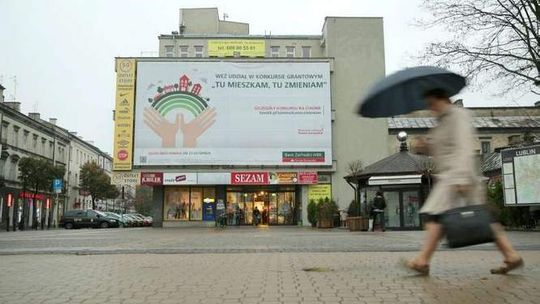 Zburzą pedet, zbudują galerię handlową. Rada Miasta dała zgodę