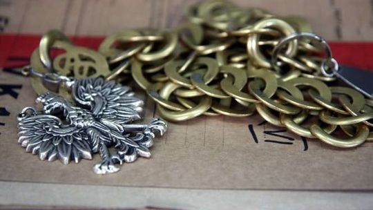 "Zdarł z babci odzież i brutalnie ją zgwałcił". Jest wyrok dla wnuczka sadysty