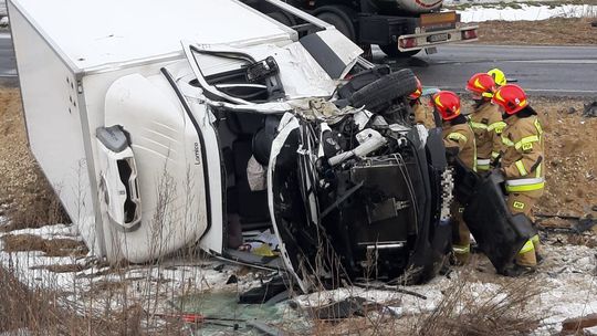 Zderzenie busa z ciężarówką. Były utrudnienia na trasie Lublin-Kraśnik