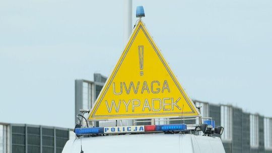 Zderzenie dwóch samochodów w Anielinie. Jedna osoba ranna