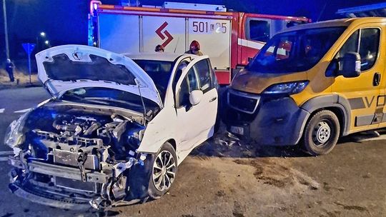 kolizja, dwa samochody