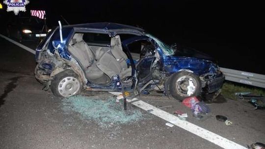 Zderzenie trzech samochodów. Kierowca miał sporo szczęścia