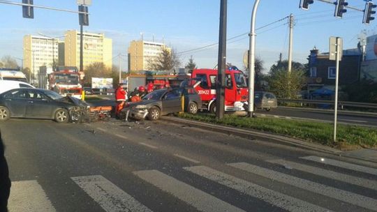 Zderzenie trzech samochodów w Lublinie. Są ranni