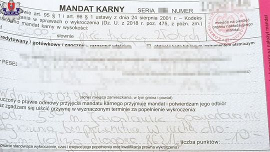 Zderzyła się z innym kierowcą i odjechała. Wysoki mandat dla 33-latki