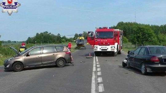 Zderzyły się dwa samochody. Interweniował śmigłowiec ratunkowy