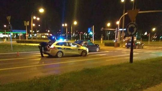 Zderzyły się dwa samochody. Kierowca opla kompletnie pijany