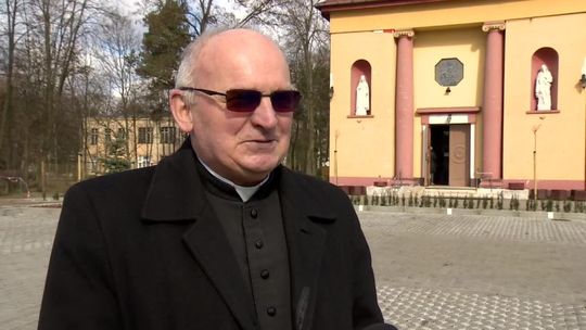 Zdrowaśki za parkowanie przy parafii. Mieszkańcom się spodobało [wideo]