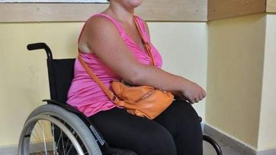 Ze sklepu w centrum Tarnobrzega wyproszono niepełnosprawną na wózku
