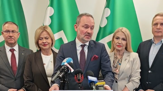 Konferencja prasowa PSL – politycy partii podczas wystąpienia przed mediami