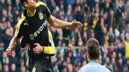 Zenit - Borussia 2:4, Olympiakos - Manchester 2:0. Zobacz dwie bramki Lewandowskiego (wideo)