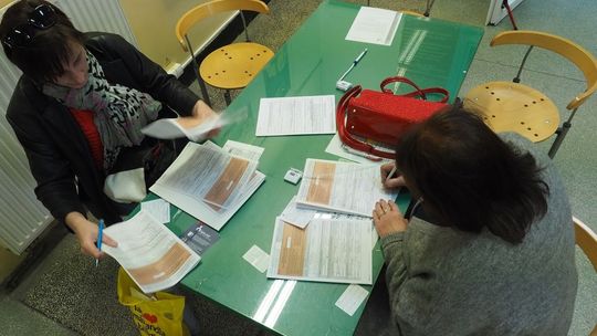 Zerowy PIT dla młodych wchodzi w życie. Kto może z niego skorzystać?