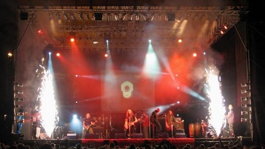 Zespół Hunter i wiceszef policji zagrają przed Metallicą