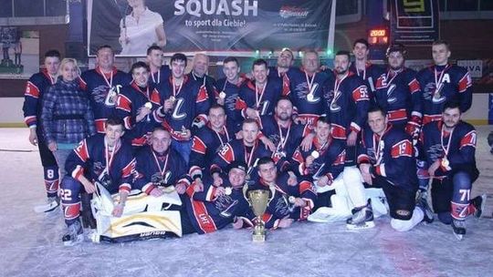 Zespół LHT Lublin zdobył złoty medal 2 Ligi hokeja na lodzie