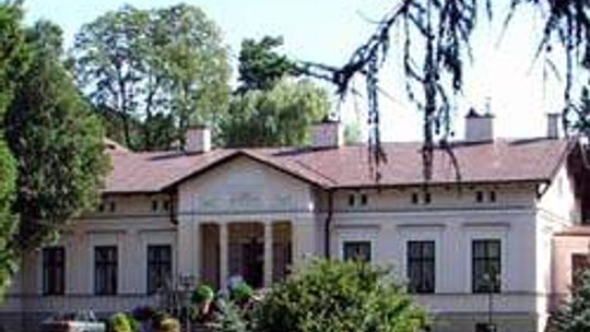 Zespół pałacowy w Wierzchowiskach (nr 71) - 1 głos