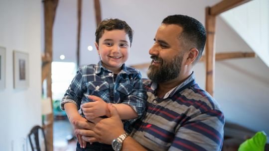 Zestawy "Tata i Syn" – jak dobrać pasujące koszulki kibica dla obu pokoleń?