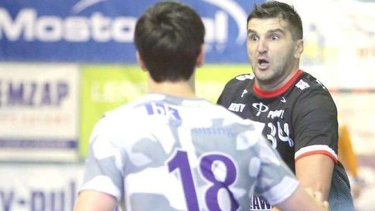 Zgubiły ich przestoje, Pfadi Winterthur – Azoty Puławy 29:25 