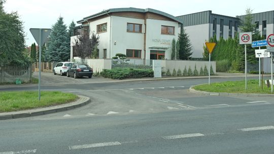 Zielone światło dla budowy osiedlowej ulicy. Podpisali umowę