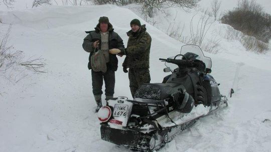 Zima trzyma, Straż Graniczna dowozi chleb