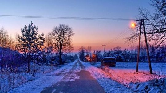Zima za miastem w pięknych barwach (zdjęcia)