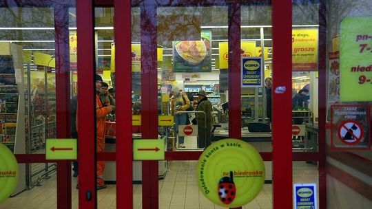 Zimno w Biedronce. \"Tam można zamarznąć\"