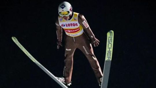 Zimowe Igrzyska Olimpijskie. Niecodzienne wydarzenia w konkursie mikstów na skoczni normalnej