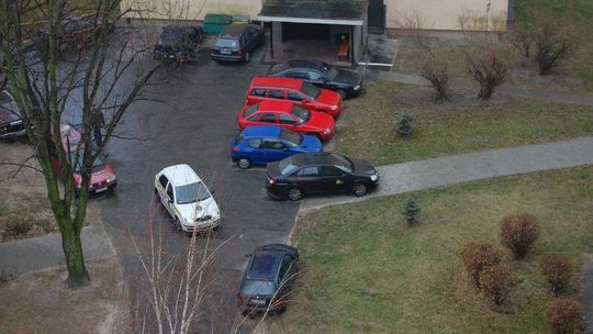 Źle zaparkował, ale mu się upiekło. Nie pomogła Straż Miejska