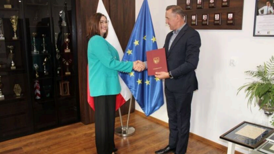 Żłobek jeszcze nie ruszył. Dyrektorka już jest Żłobek jeszcze nie ruszył. Dyrektorka już jest