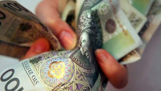 Złodziej chciał zjeść 700 złotych