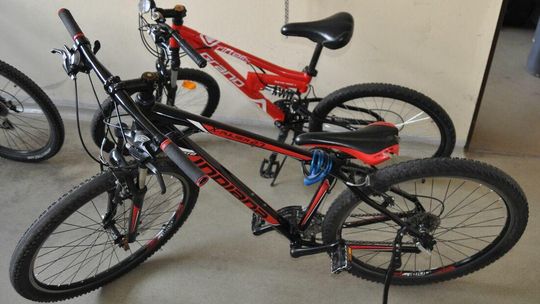 Złodziej rowerów zatrzymany. Policjanci odzyskali skradzione rzeczy