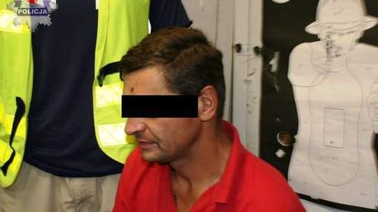 Złodziej śpioch zasnął w mieszkaniu, do którego się włamał