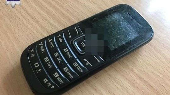 Złodziej uciekł ze sklepu. Na miejscu zostawił telefon
