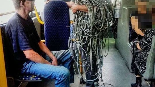 Złodzieje kabli z akcji wracali autobusem komunikacji miejskiej