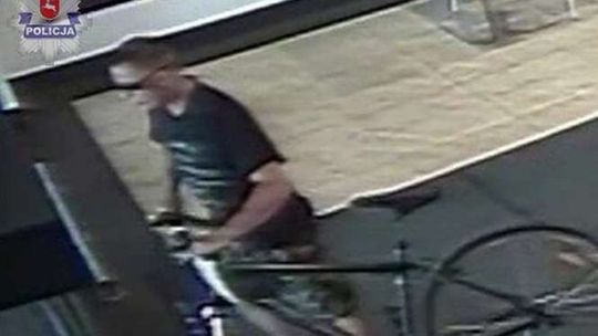 Złodzieje rowerów z centrum handlowego w Lublinie (WIDEO)